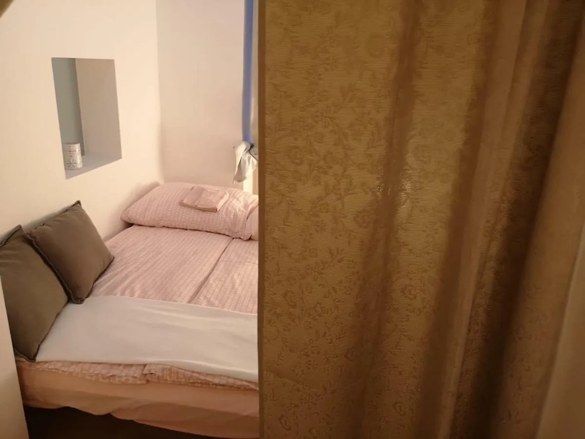 Low Budget Flat Rossau Hotel Vienna