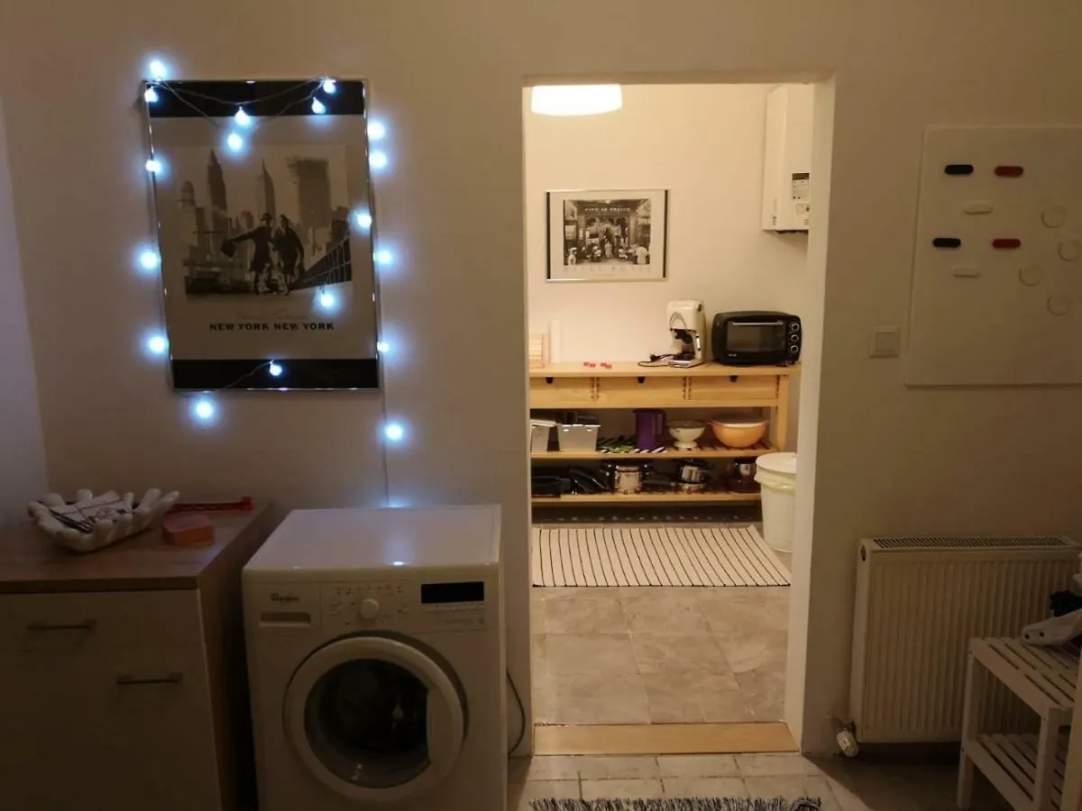 Apartment Low Budget Flat Rossau Hotel Vienna