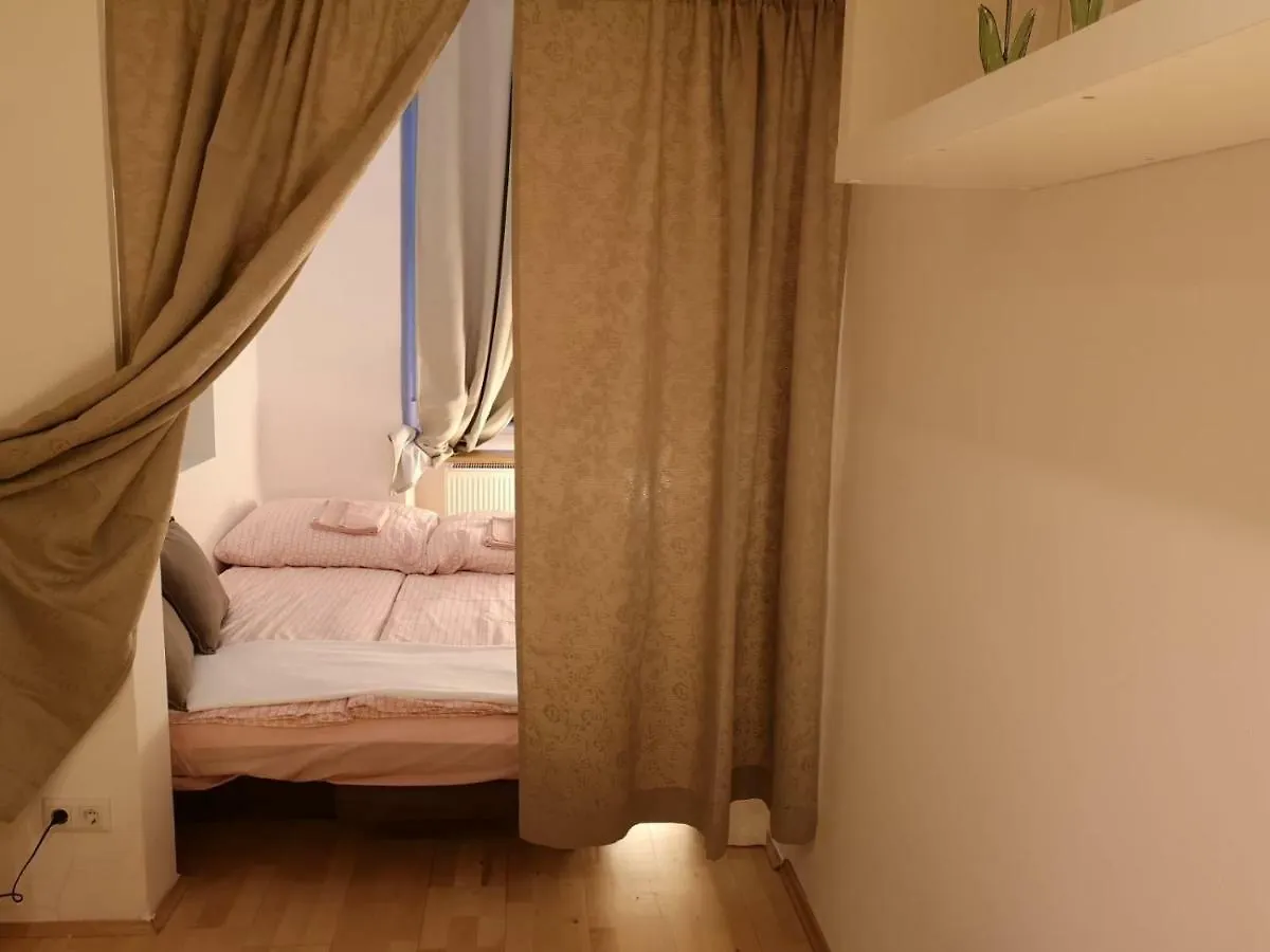 Apartment Low Budget Flat Rossau Hotel Vienna