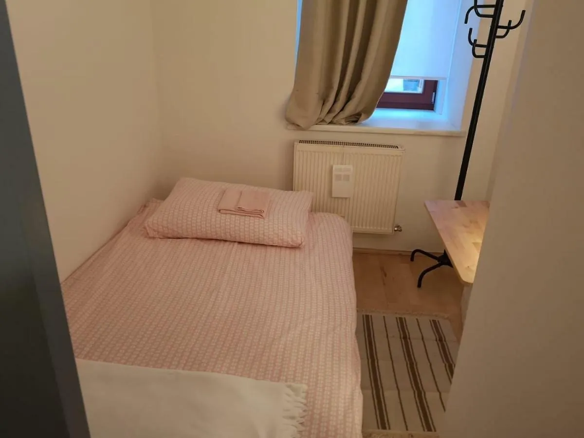 Low Budget Flat Rossau Hotel Vienna 0*,