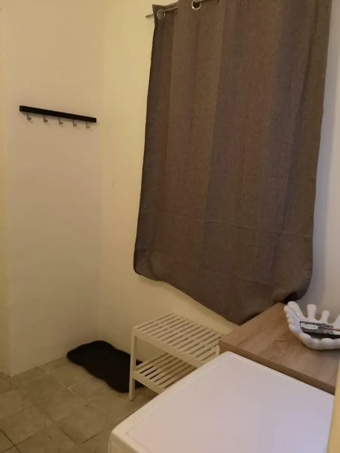 Apartment Low Budget Flat Rossau Hotel Vienna